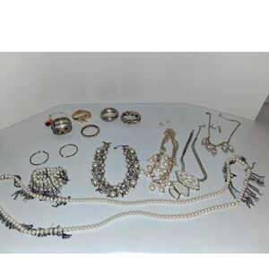Costume Jewelry 18 Pieces